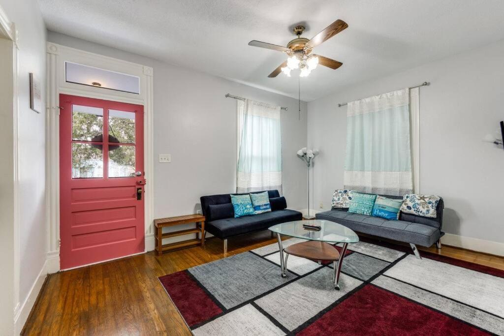 Cozy Sea Breeze Bungalow - 2 Mins To The Beach Galveston Esterno foto