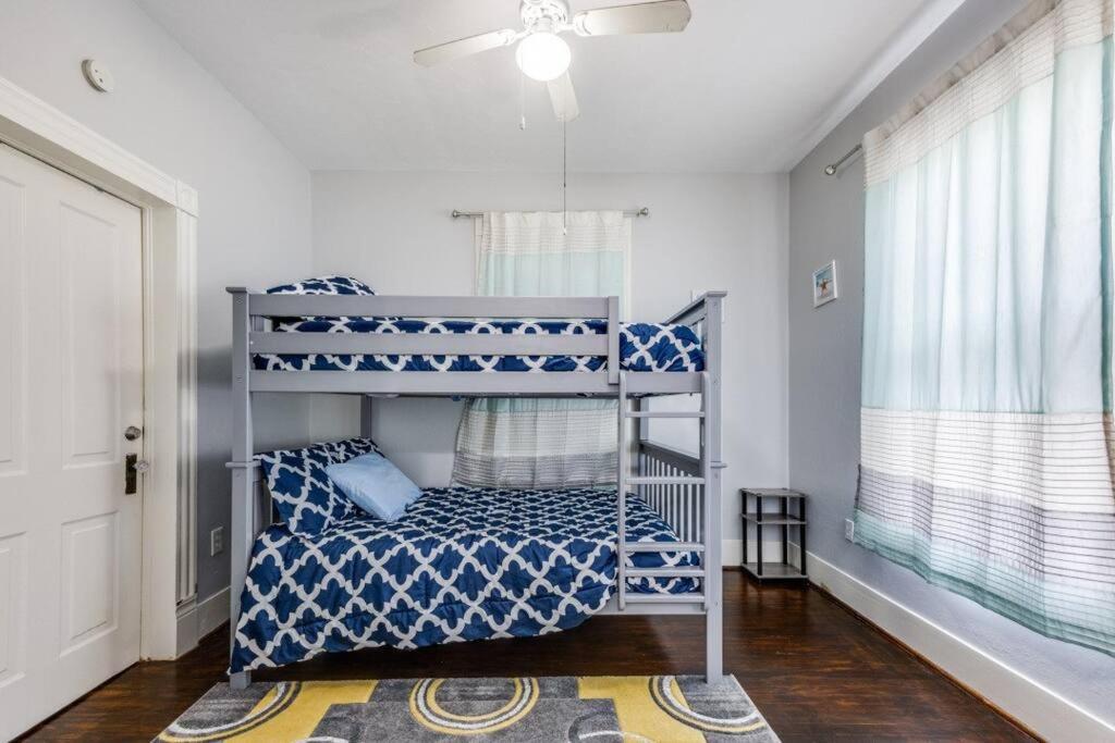 Cozy Sea Breeze Bungalow - 2 Mins To The Beach Galveston Esterno foto